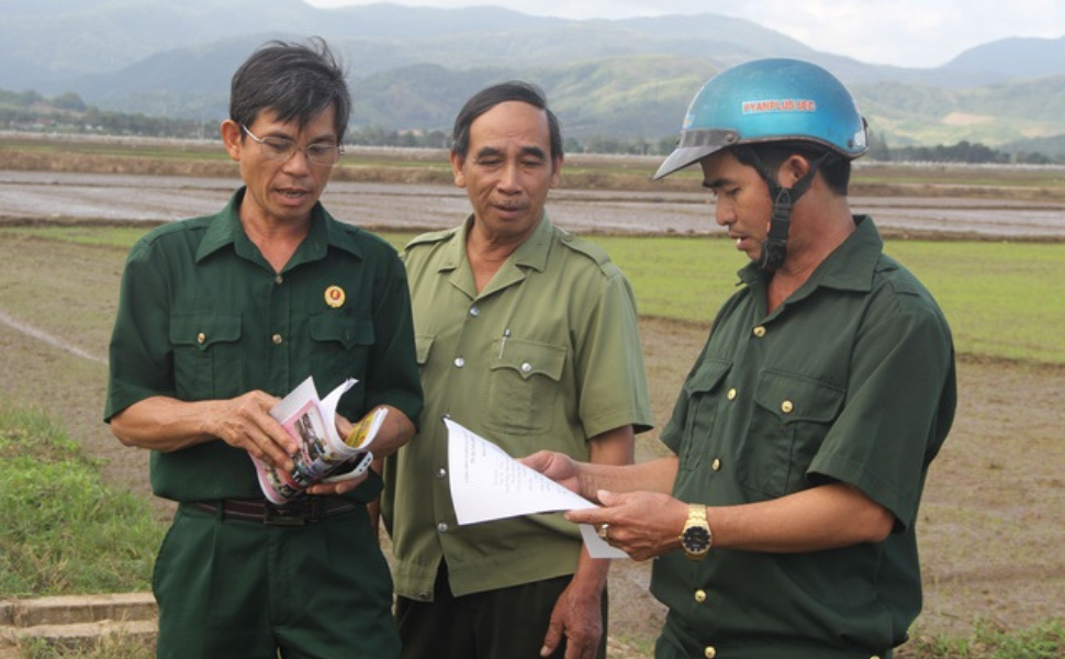 Phú Yên: Cựu chiến binh vận động dân gom vỏ thuốc bảo vệ thực vật để bảo vệ môi trường!