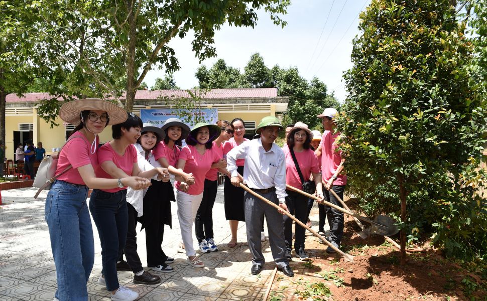 Chung tay vì một tương lai xanh