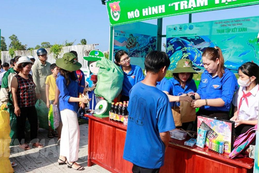 Thanh niên xung phong bảo vệ môi trường, giảm rác thải nhựa