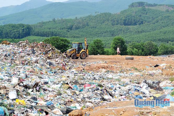 Quảng Ngãi: Mục tiêu năm 2020, 85% chất thải rắn đô thị được tái chế, tái sử dụng, giảm tối đa chôn lấp chất thải rắn (*)