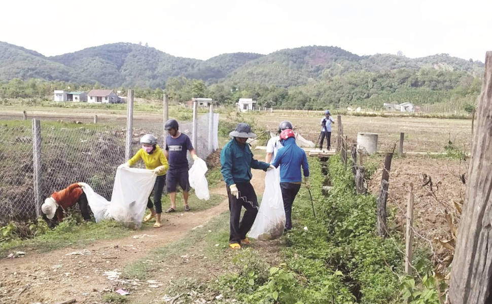 Hố thu gom rác thải thuốc bảo vệ thực vật: Việc làm nhỏ, hiệu quả lớn!