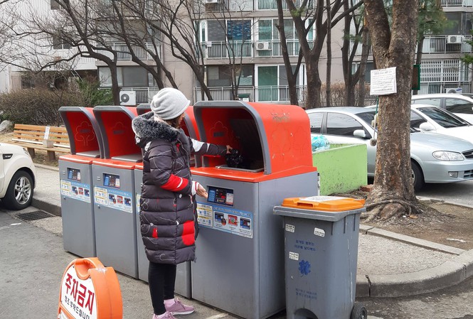 Hà Nội sẽ thu gom rác giống Seoul