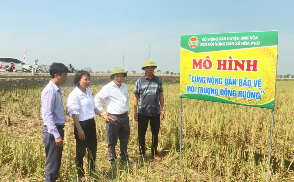 Hội Nông dân Ứng Hòa phát động thu gom bao bì thuốc bảo vệ thực vật!