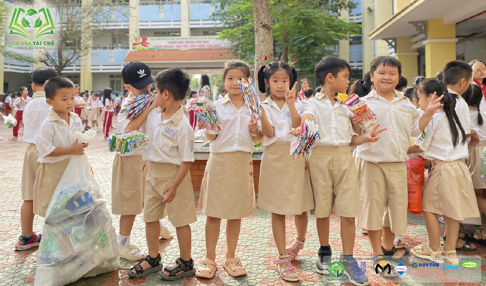 thu gom vỏ hộp sữa giấy tái chế