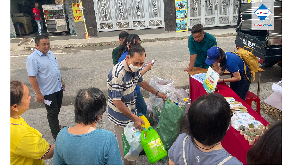 Ngày 13/5, Phường 15, Quận 10: duy trì “Đổi rác lấy quà” trong Ngày hội phân loại, thu gom rác sinh hoạt tại nguồn